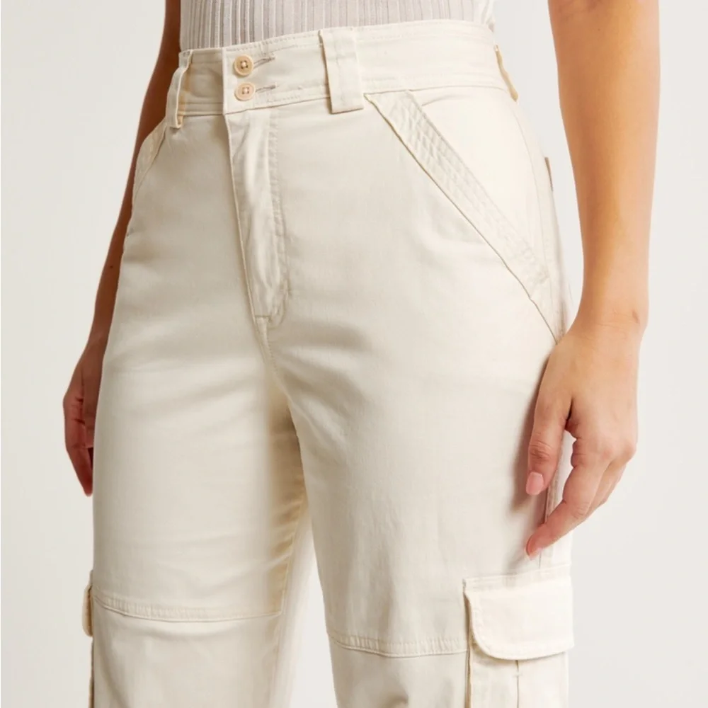 NWT Abercrombie & Fitch Curve Love Relaxed Cargo Pant - Picture 4 of 6